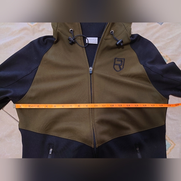 Rise small hoodie - Picture 2 of 6